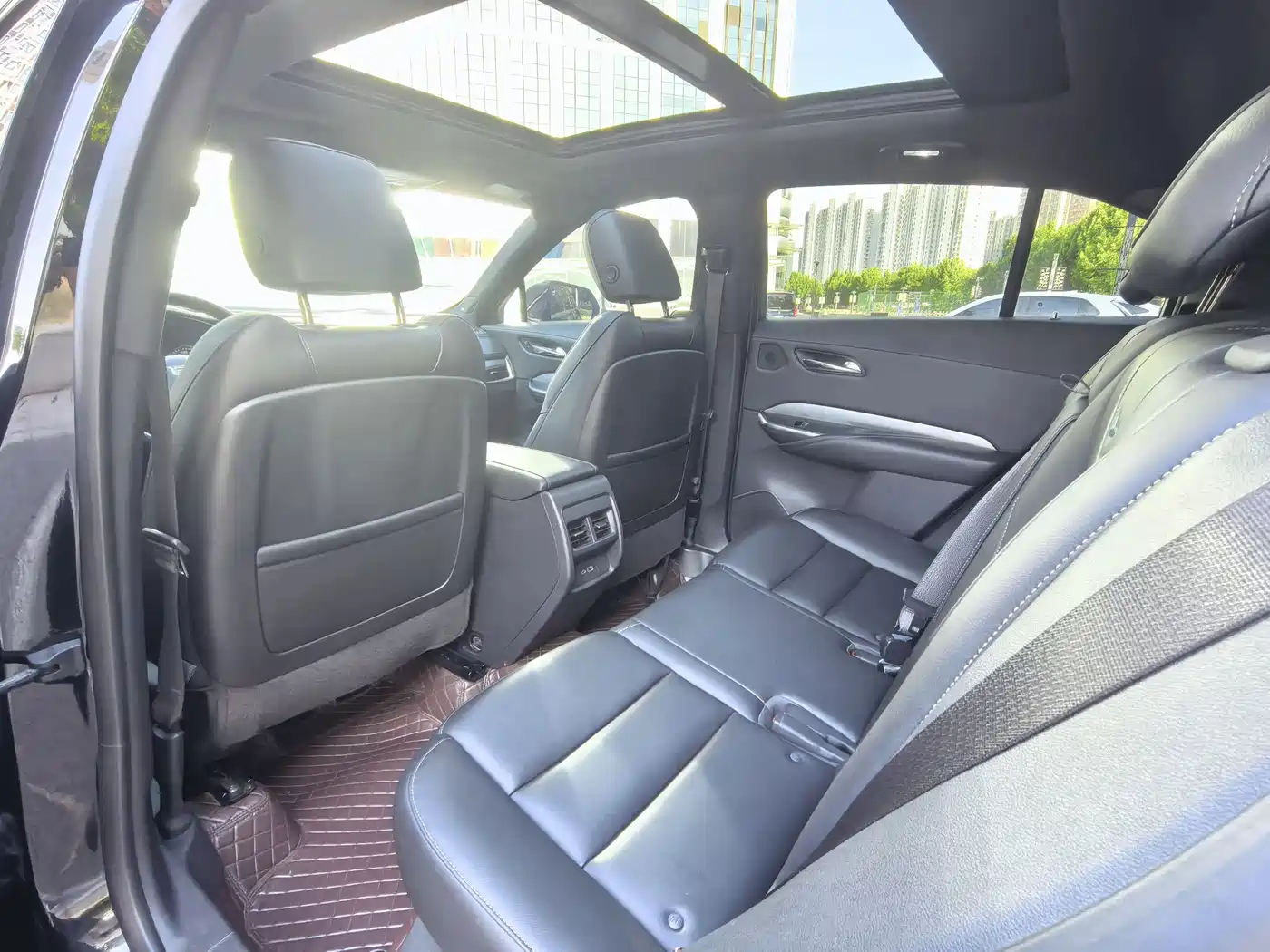 Cadillac XT4 2020 Facelift 28T 2WD Leading фото 6