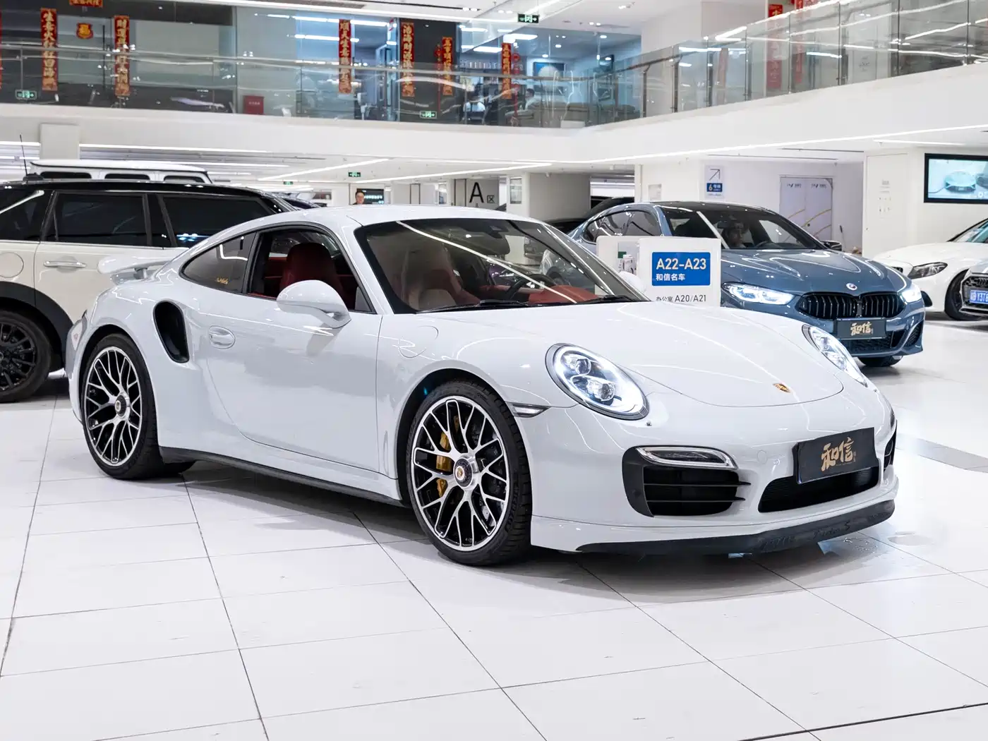 Porsche 911 2014 Turbo S 3.8T фото 3