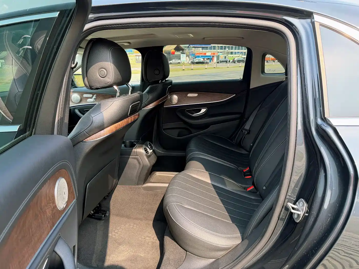 Mercedes-Benz E-Class 2017 E 200 L 4MATIC фото 13