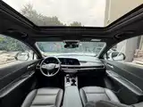Photo 5 - Cadillac XT4