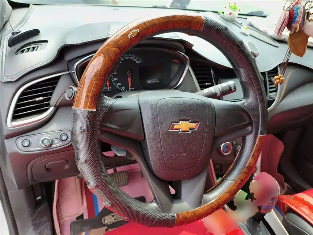 Chevrolet Trax 2018 330T Automatic 2WD Elite фото 6