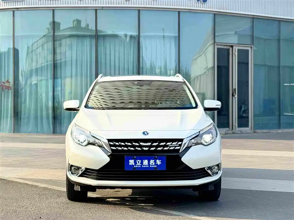 Venucia T90 2017 2017 2.0L CVT Leading Edition