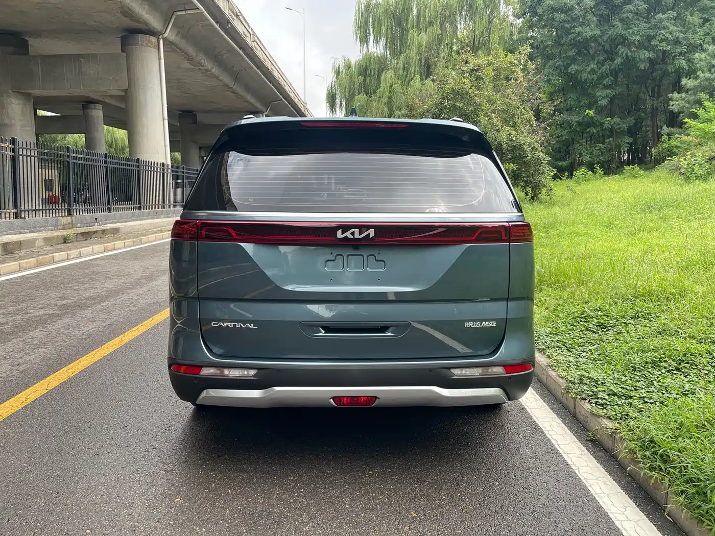Kia Carnival 2024 2021 2.0T Luxury Tech Edition