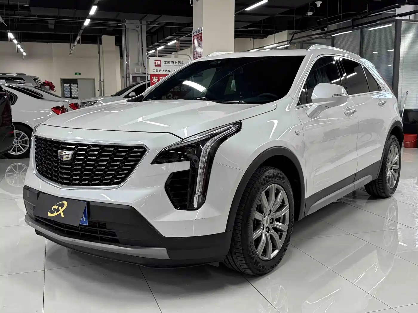 Фото 1 - Cadillac XT4