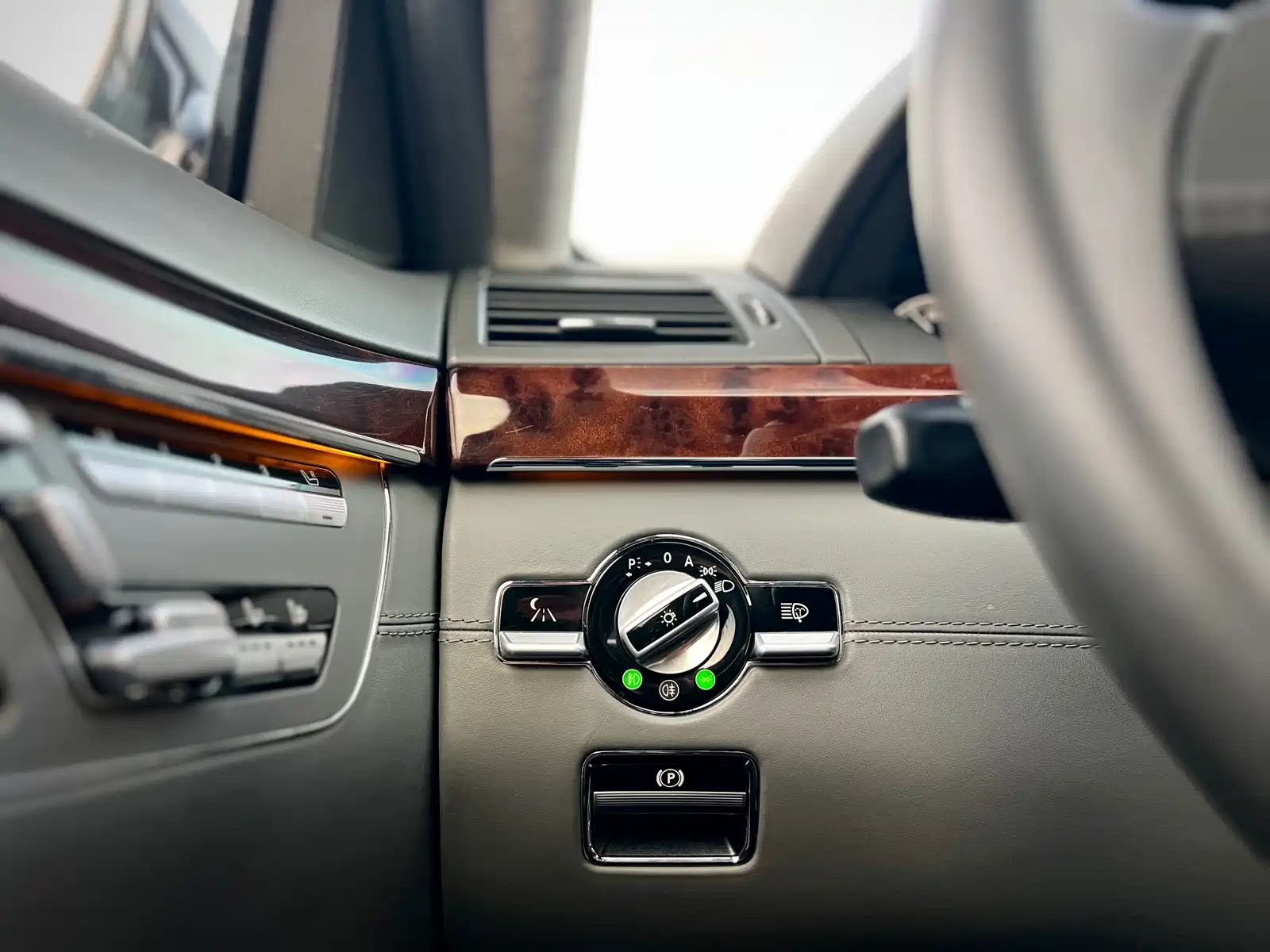 صورة 22 - Mercedes-Benz S-Class