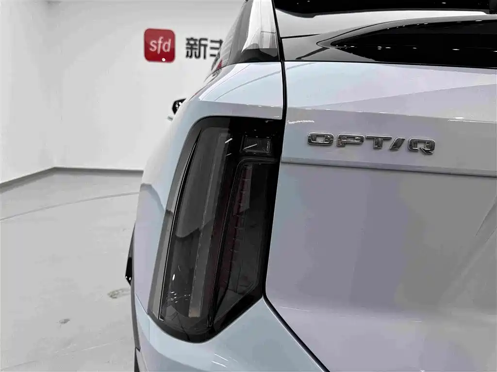 Cadillac IQ Ao Ge 2025 2024 Standard Range
