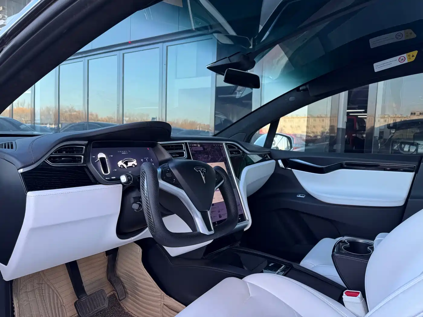TESLA MODEL X