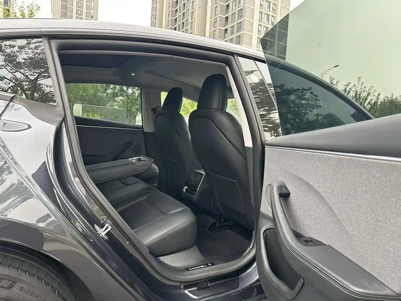 Photo 4 - Tesla Model 3