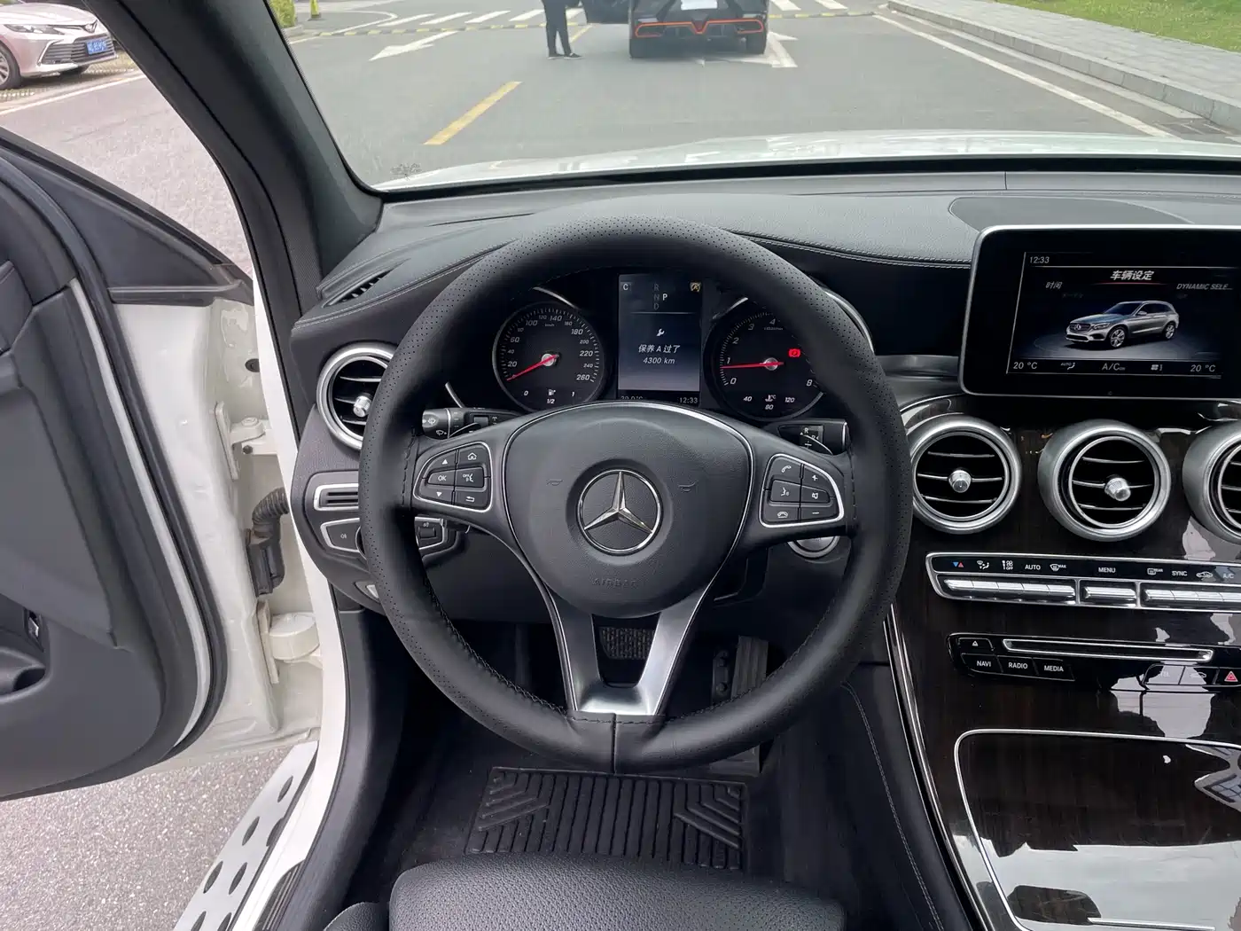 Mercedes-Benz GLC 2017 GLC 260 4MATIC Dynamic фото 18