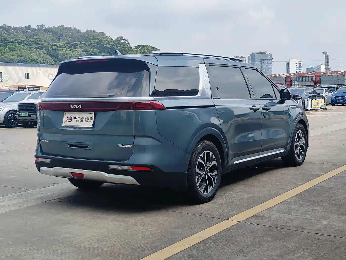 Kia Carnival 2021 2.0T Flagship Edition фото 7