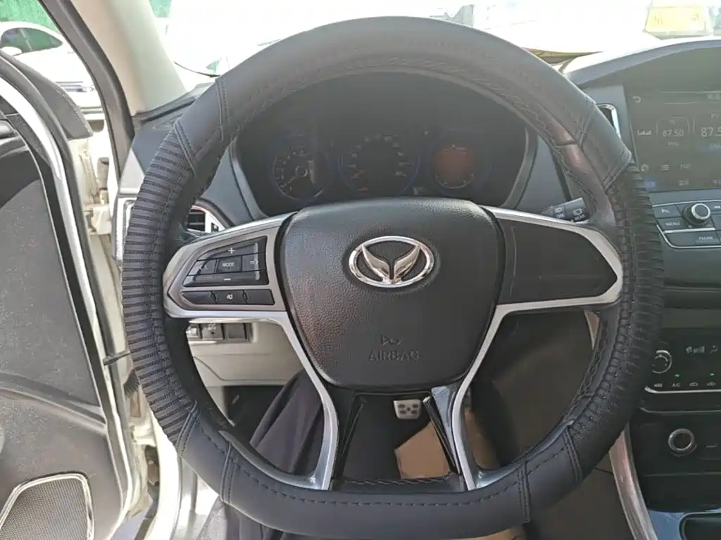 BAIC Huansu S5 2019 2017 1.3T Manual Deluxe