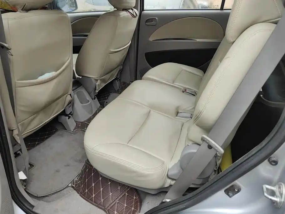 Mitsubishi Zinger 2013 2011 2.0L Manual Luxury