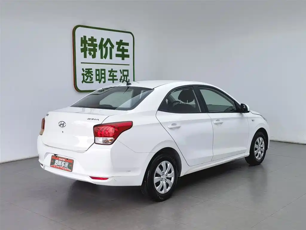 Hyundai Verna 2017 1.4L Manual Renewal Edition China VI фото 2
