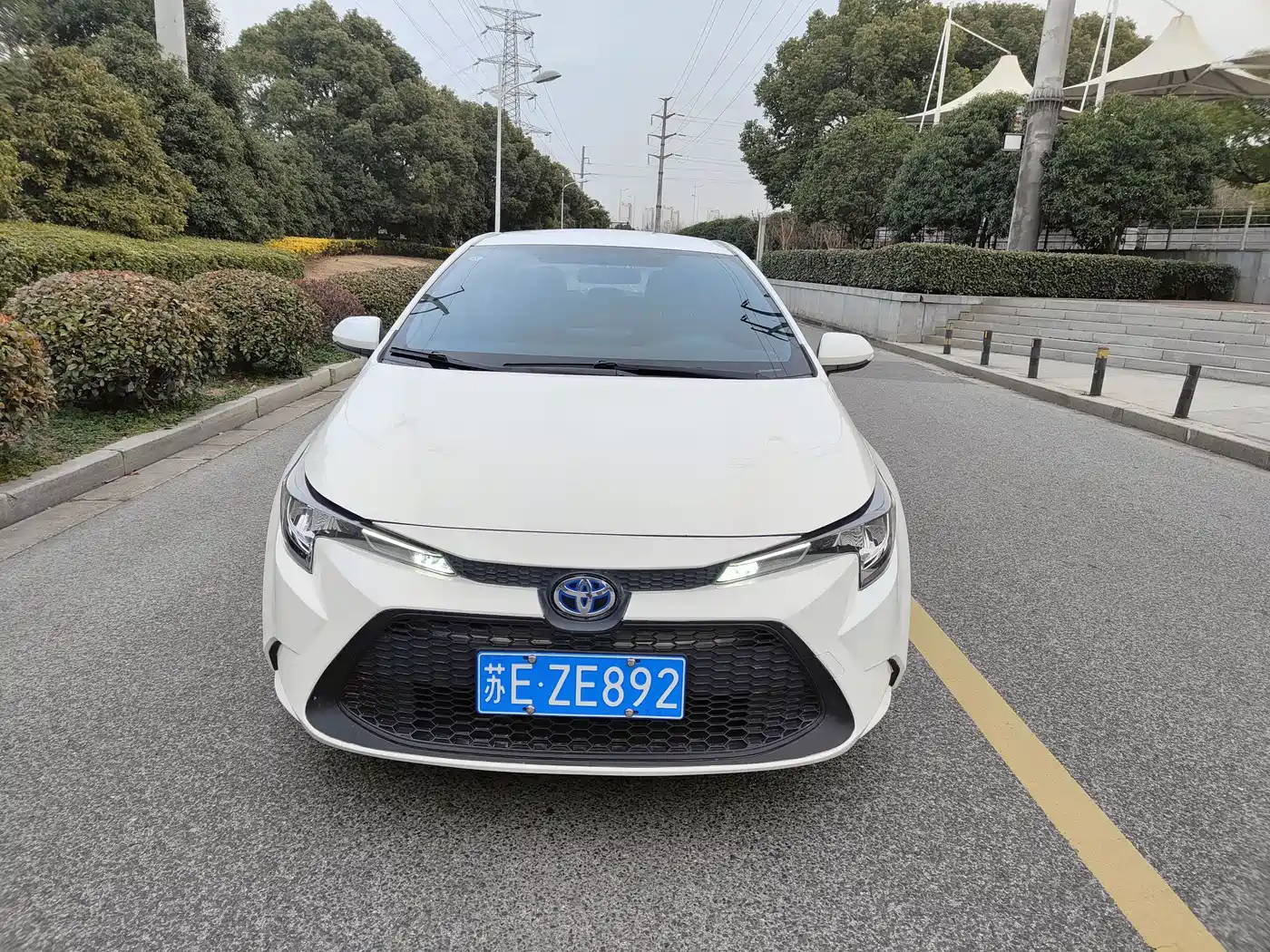 Toyota Levin 2022 Dual Engine 1.8H E-CVT Progressive Edition фото 2