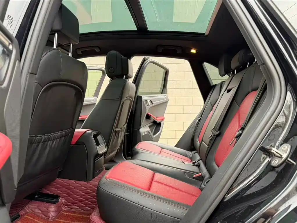 Porsche Macan 2016 Macan 2.0T фото 10