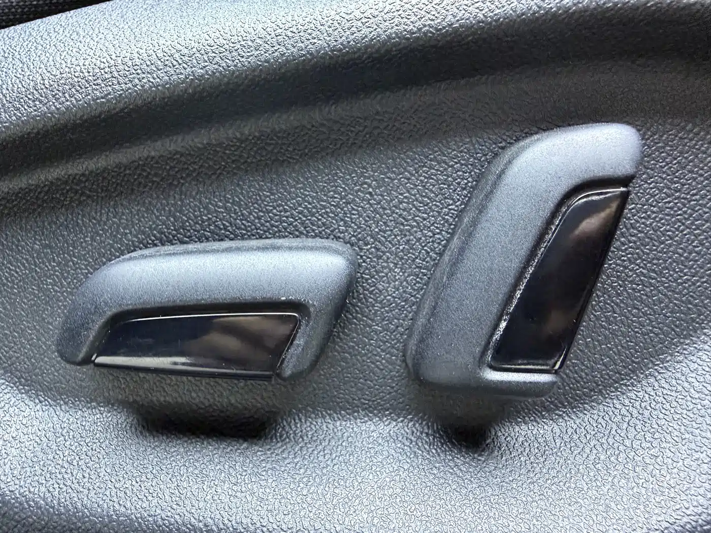 Photo 9 - Jetta VS7