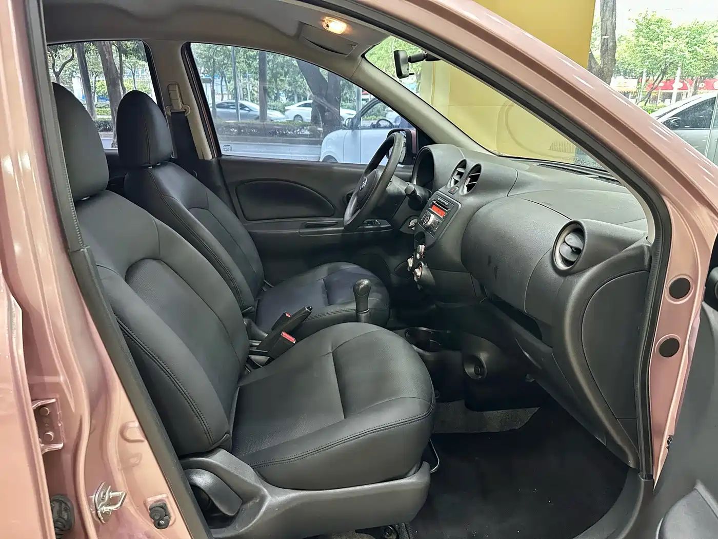 Nissan March 2015 2015 1.5L Manual Easy Shine