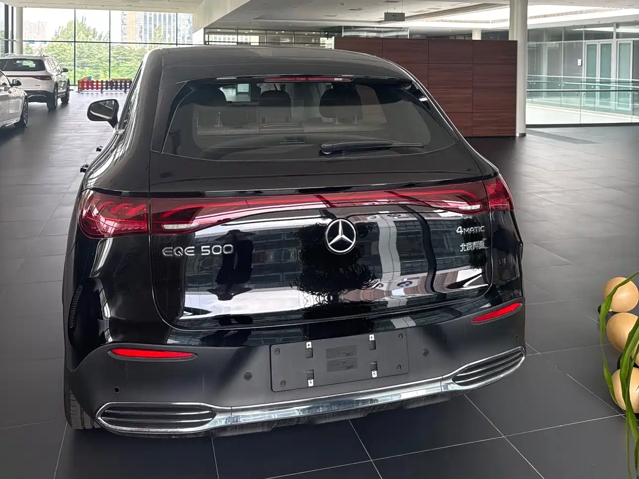 Mercedes-Benz EQE SUV 2026 500 4MATIC Luxury Edition фото 4