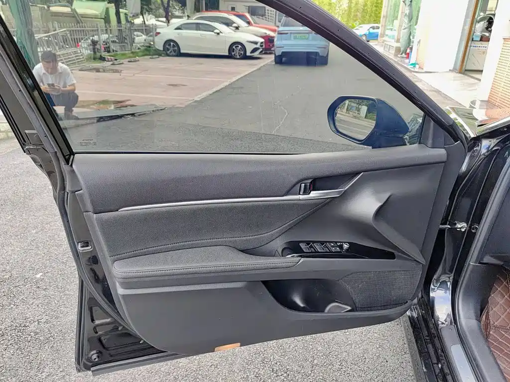 Toyota Camry 2022 2021 Hybrid 2.5HG Luxury Edition