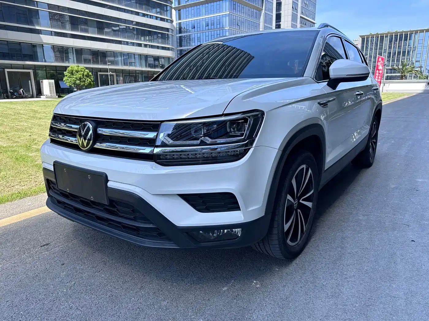 Volkswagen Tharu 2022 280TSI FWD Luxury Edition