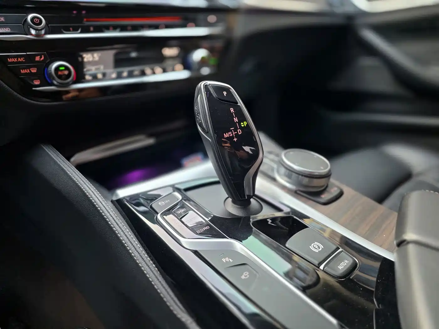 Photo 21 - BMW 5 Series