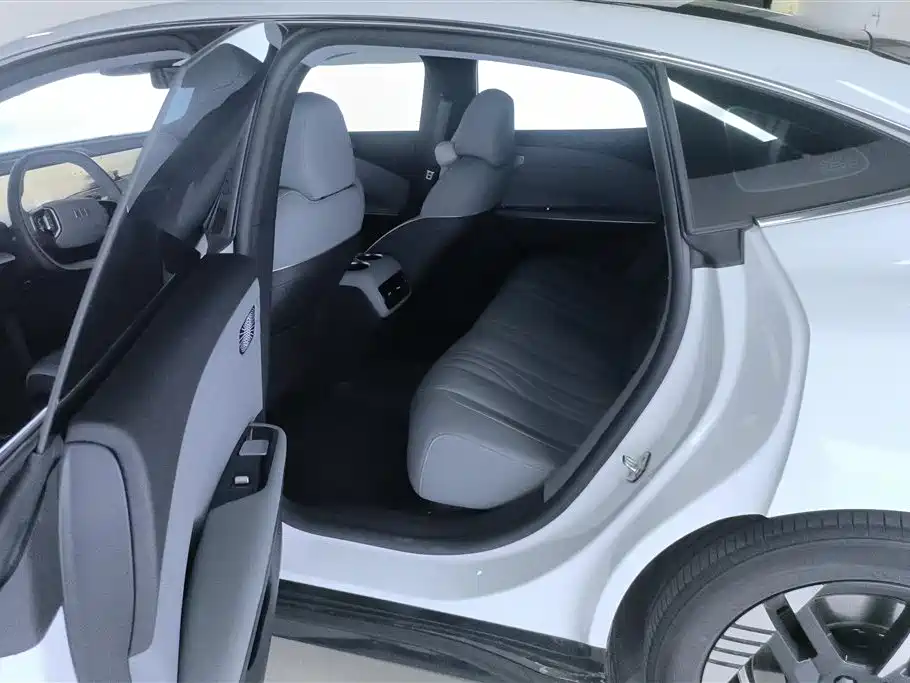 Geely Galaxy Galaxy E8 2024 Model 550km RWD Soaring Dragon Edition фото 11