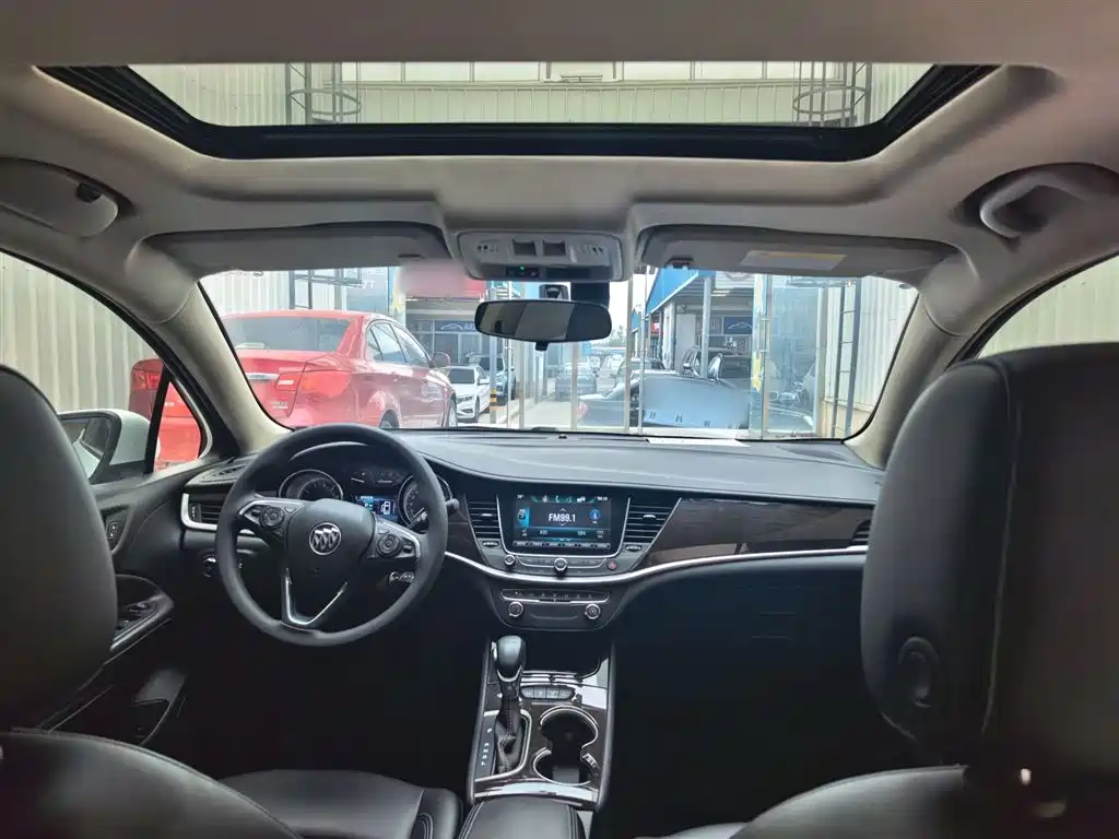 Buick Verano 2018 Sedan 20T Dual Clutch Leading фото 14