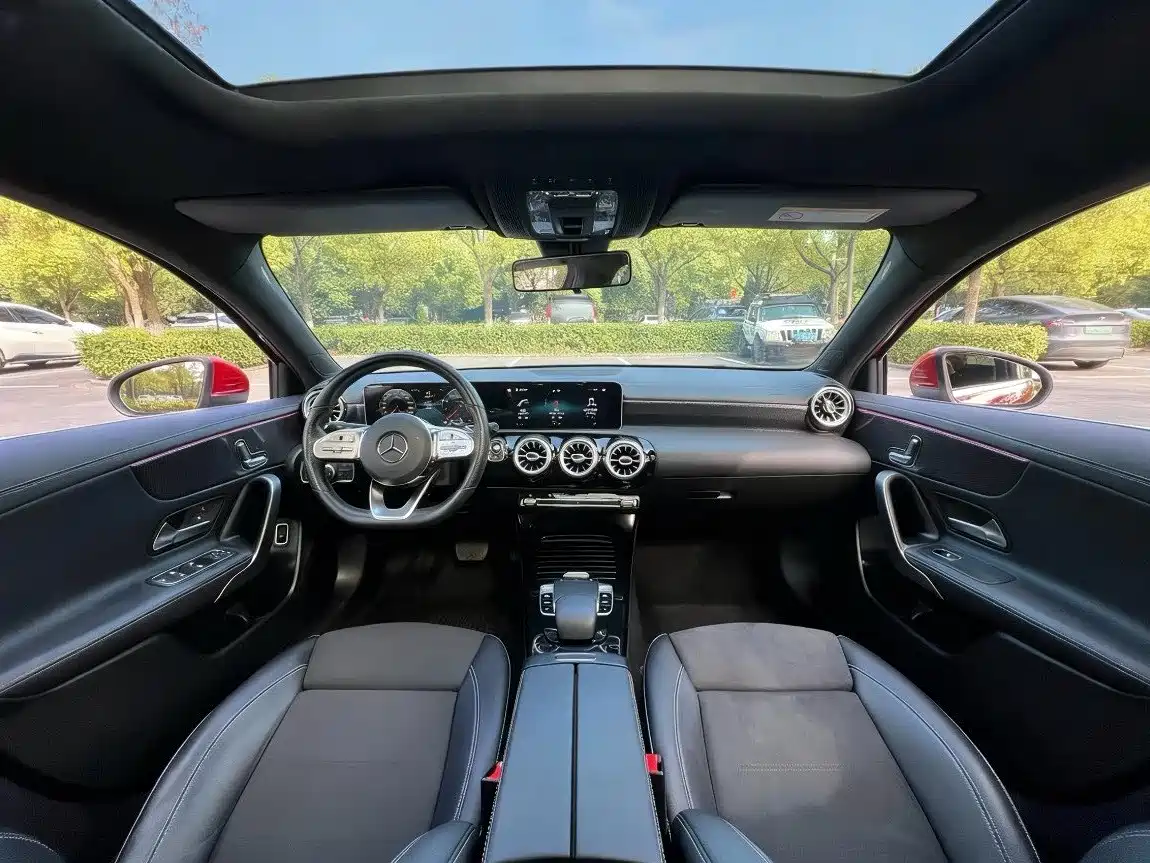 Mercedes-Benz A-Class 2020 A 200 L Sport Sedan фото 13