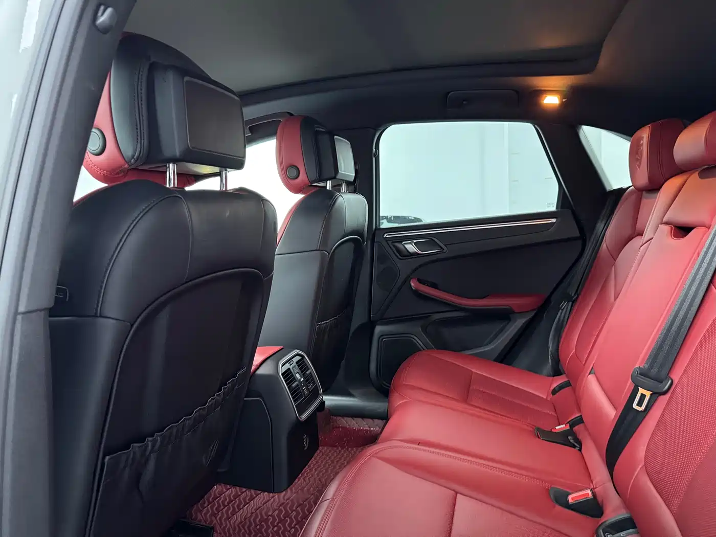Porsche Macan 2018 Macan 2.0T фото 8
