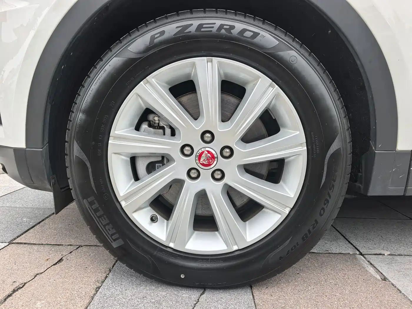 Jaguar E-PACE 2024 2024 Youth Sport Edition R-DYNAMIC