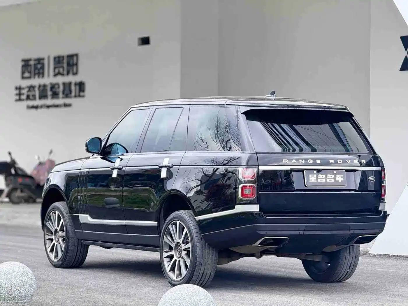 Land Rover Range Rover 2015 3.0 TDV6 Vogue фото 15