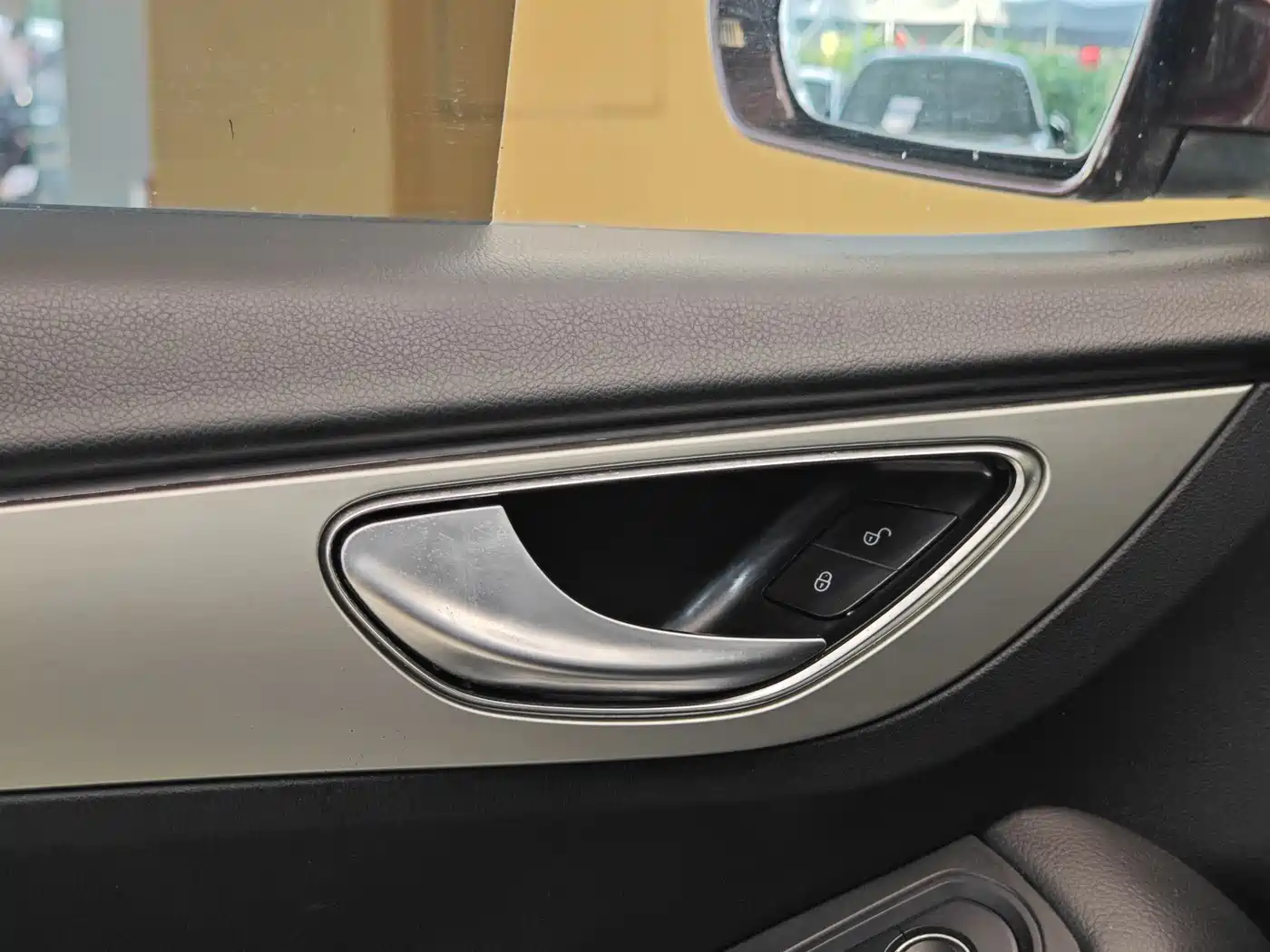 Zotye SR7 2016 2016 1.5T Manual Magic Cube Road Edition China V