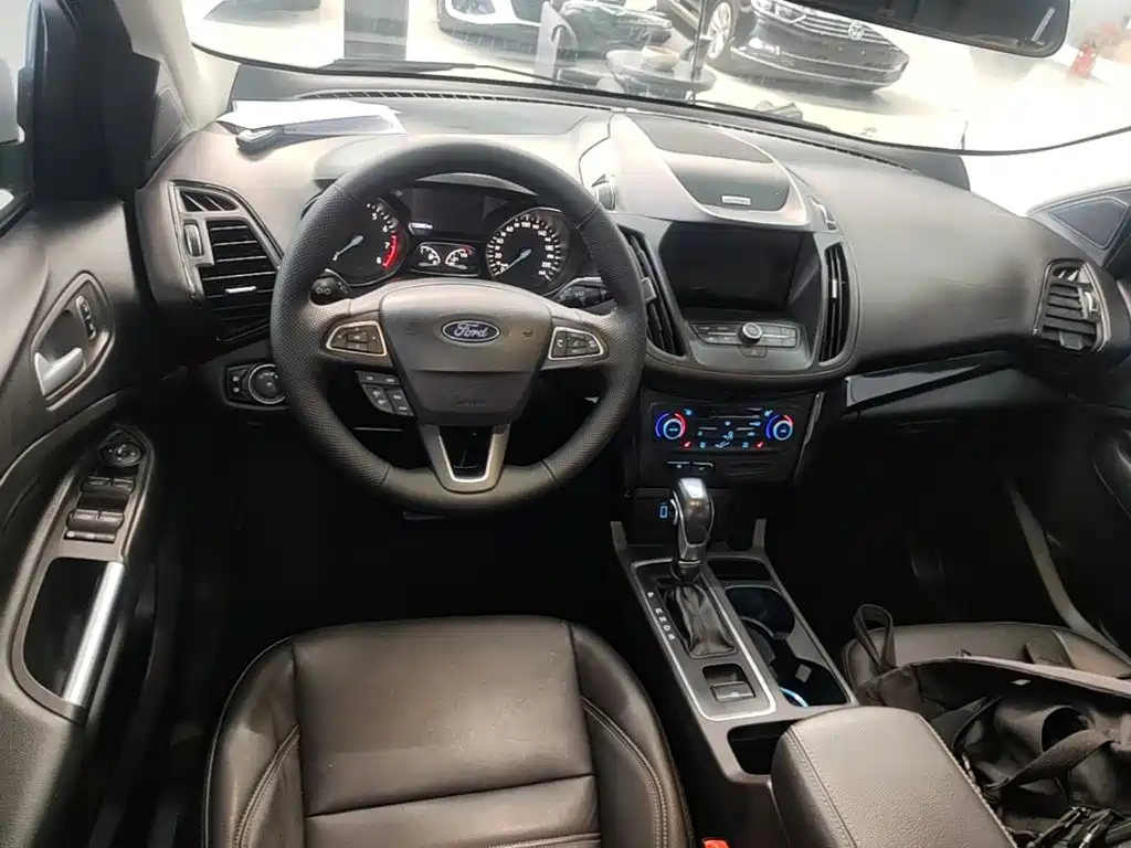 Photo 10 - Ford Kuga