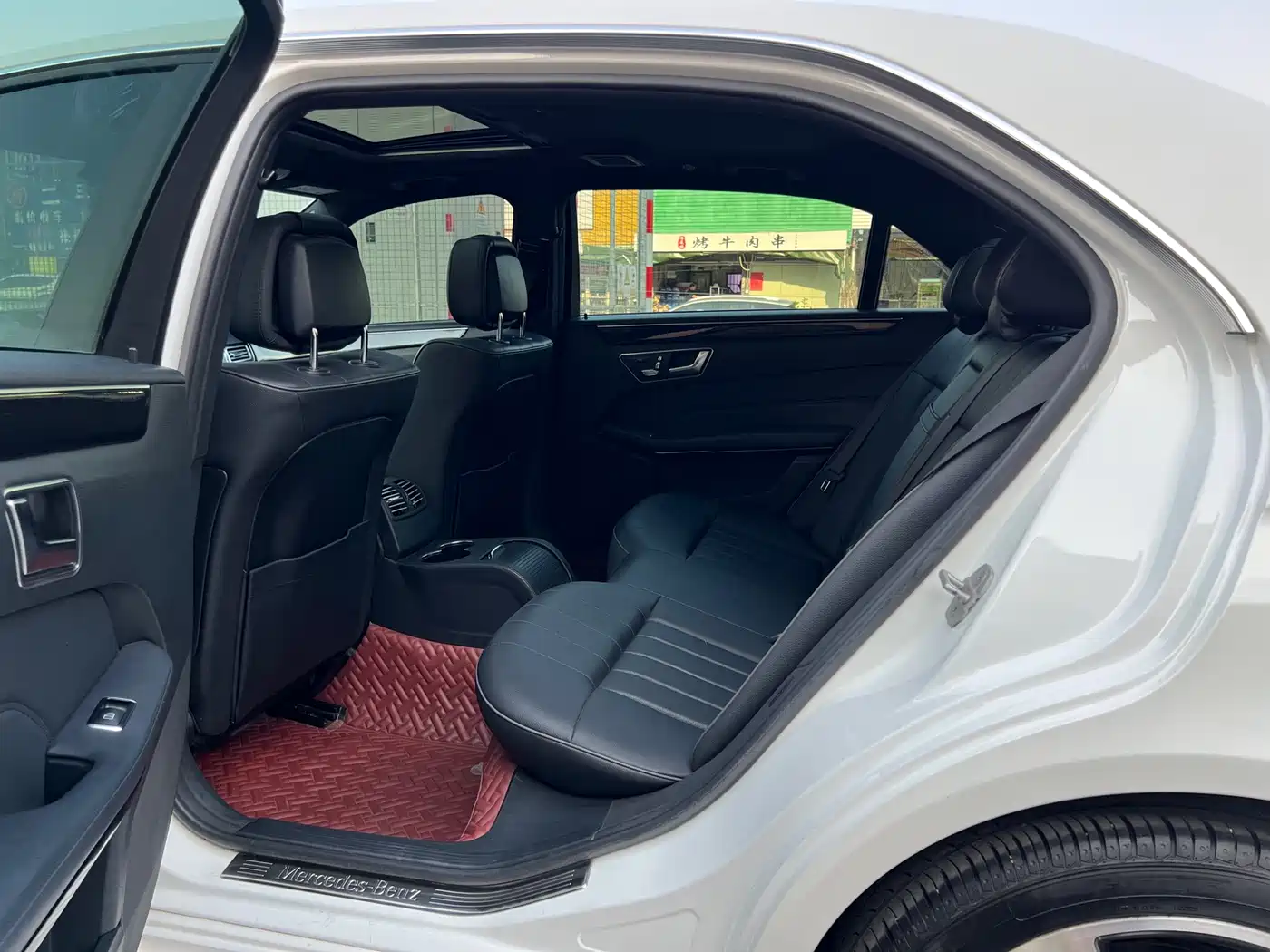 Mercedes-Benz E-Class 2015 E 260 L Sport фото 9