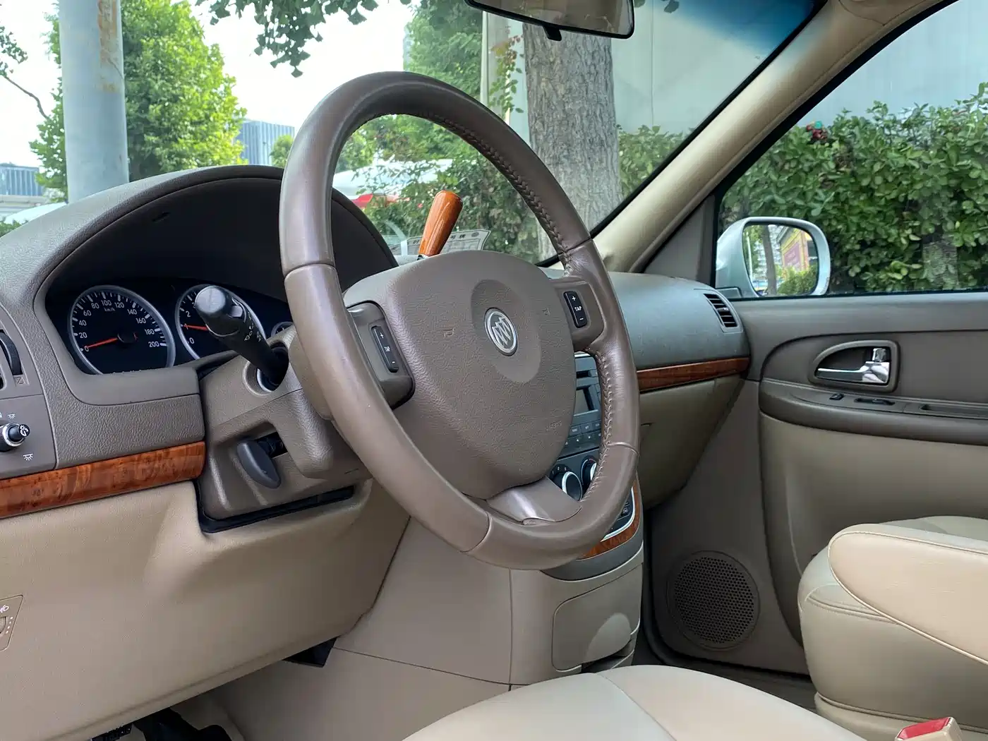 Buick GL8 2012 2011 2.4L LT Executive Edition