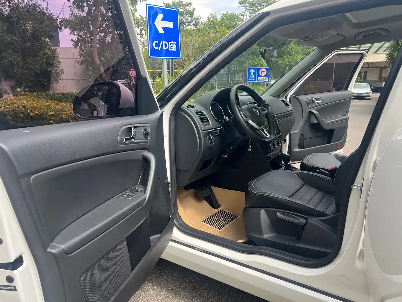 Škoda Yeti 2017 TSI280 DSG Pioneer фото 4