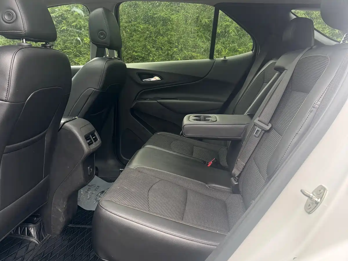 Chevrolet Equinox 2018 535T Automatic Galloping Edition фото 5