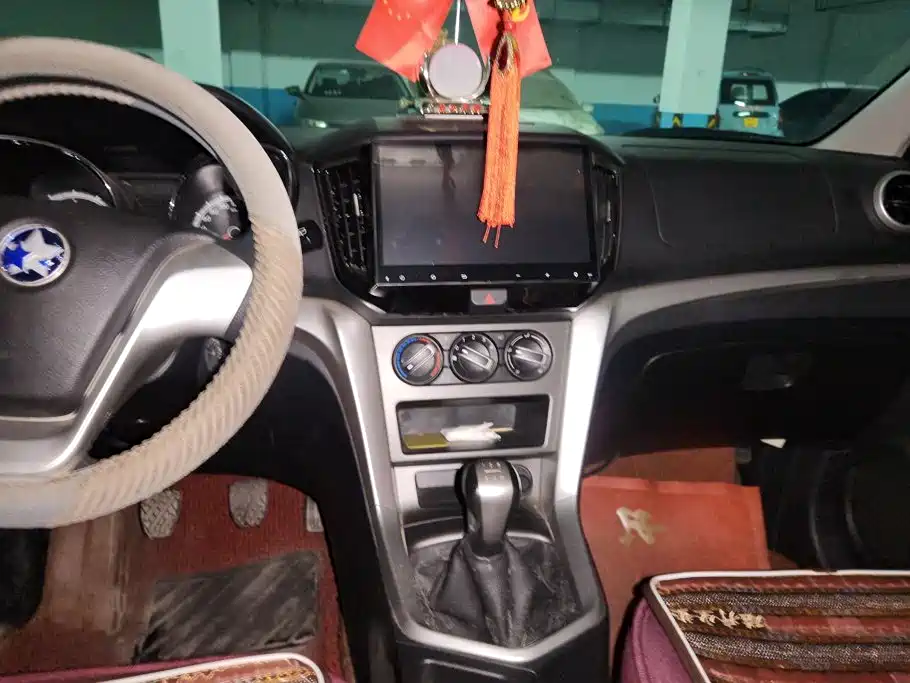 Venucia T70 2016 2016 1.6L Manual Rui Xing Edition