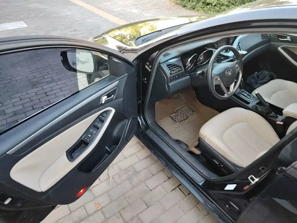 Besturn B70 2014 2014 2.0L Automatic Luxury