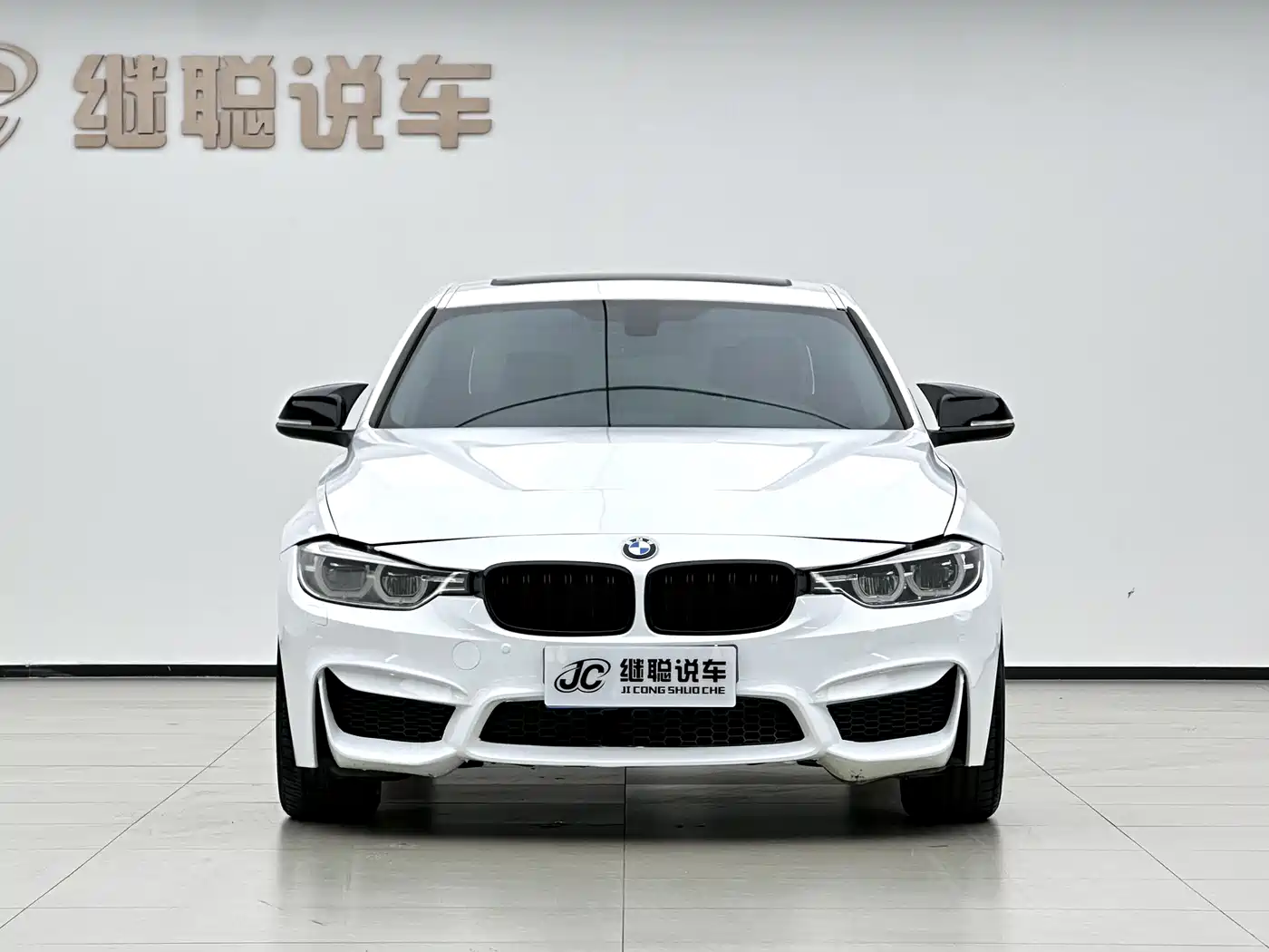 BMW 3 Series 2018 318Li фото 2
