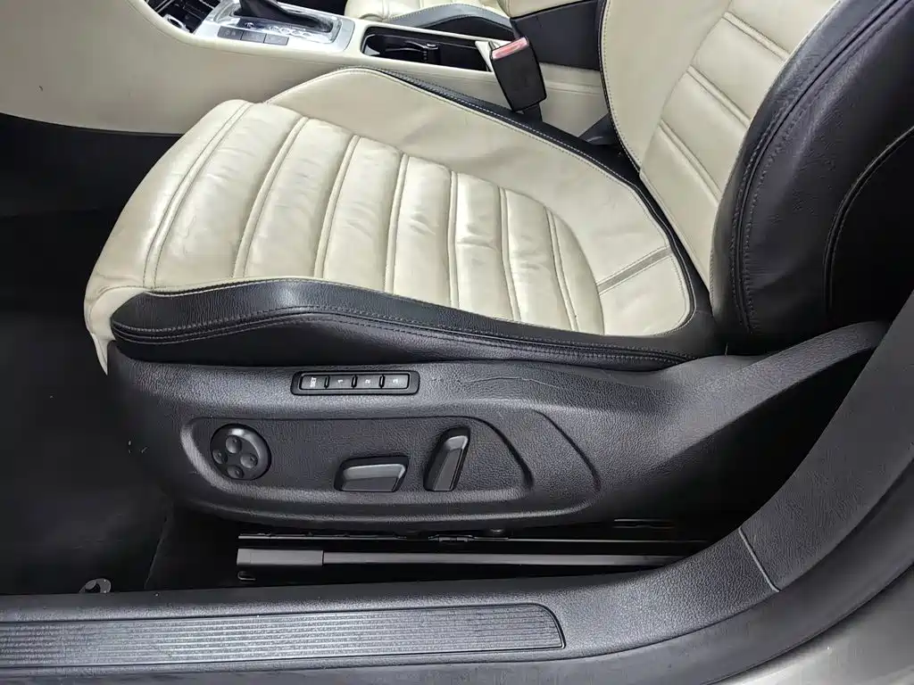 Volkswagen CC 2011 2009 3.6FSI Top Edition