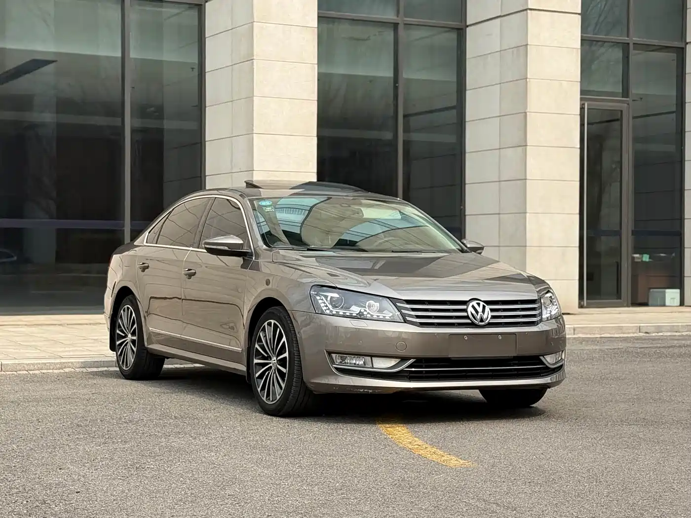 Фото 3 - Volkswagen Passat