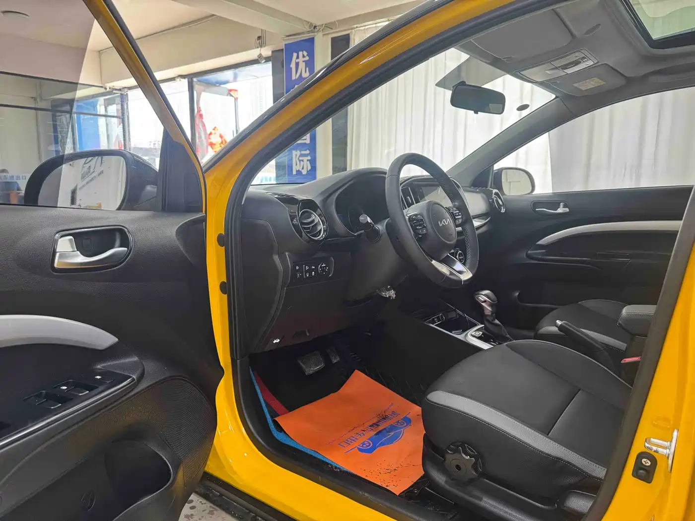Kia KX1 2021 1.4L CVT Fun Sunroof Version фото 7