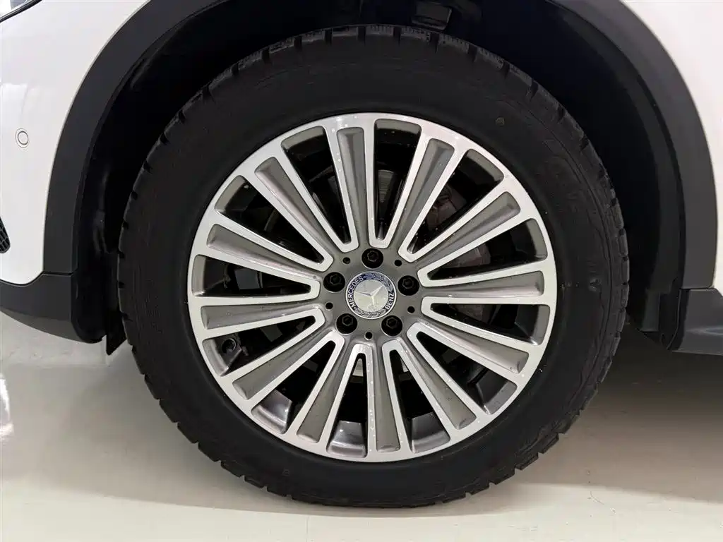 Mercedes-Benz GLC 2017 GLC 200 4MATIC фото 11