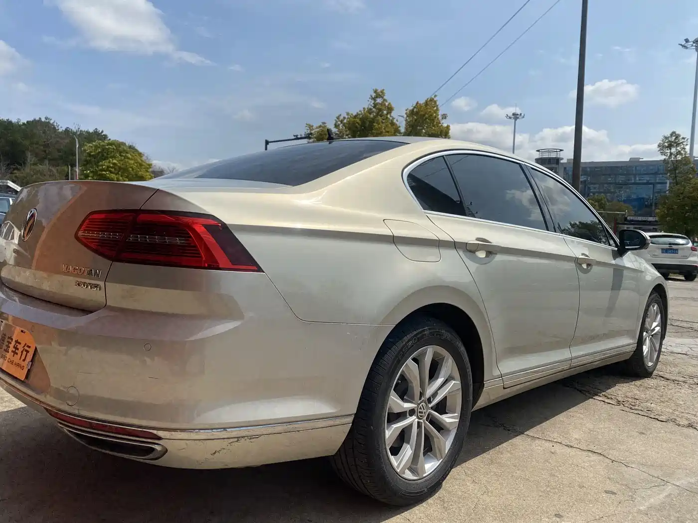 Volkswagen Magotan 2019 330TSI DSG Luxury Class China VI фото 9
