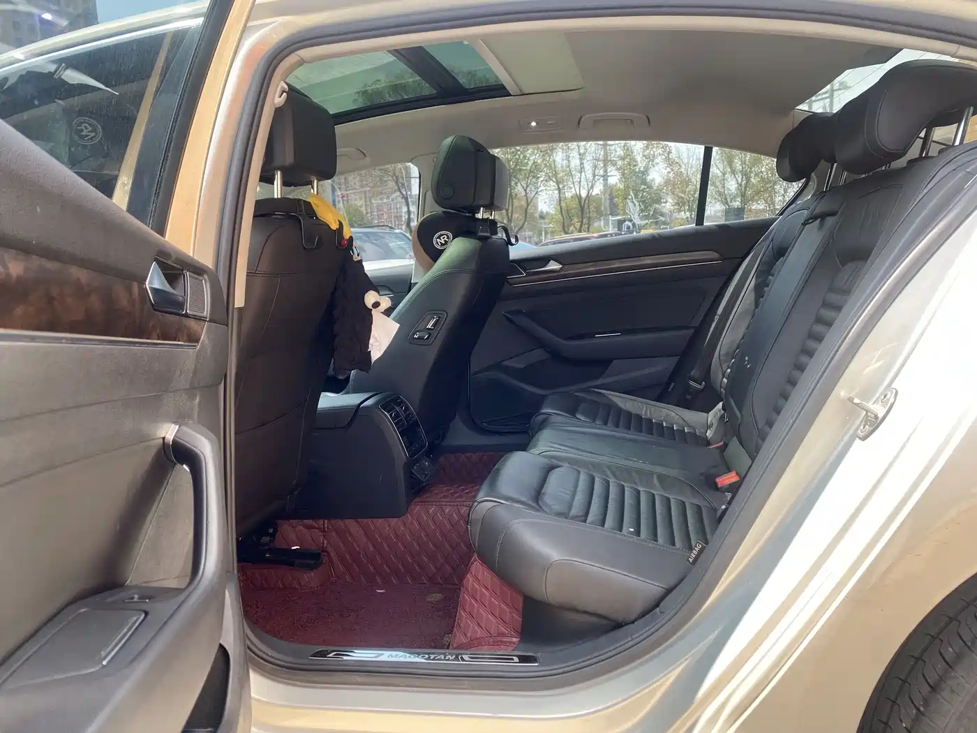 Volkswagen Magotan 2019 330TSI DSG Luxury Class China VI фото 6