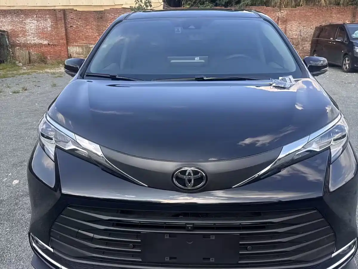 Toyota Sienna 2026
