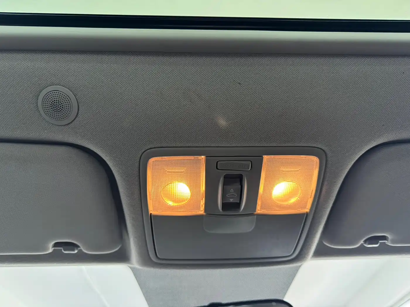Kia KX1 2021 1.4L CVT Fun Sunroof Version фото 8
