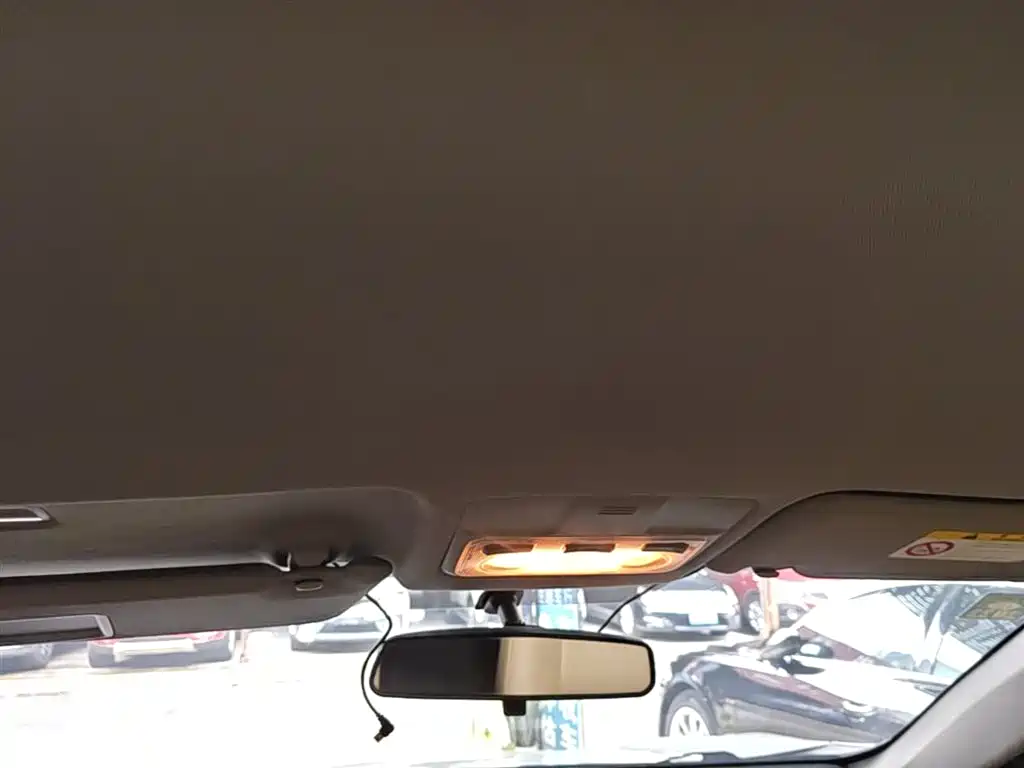 Toyota RAV4 Rongfang 2016 2.0L CVT 2WD Urban (China V) фото 18
