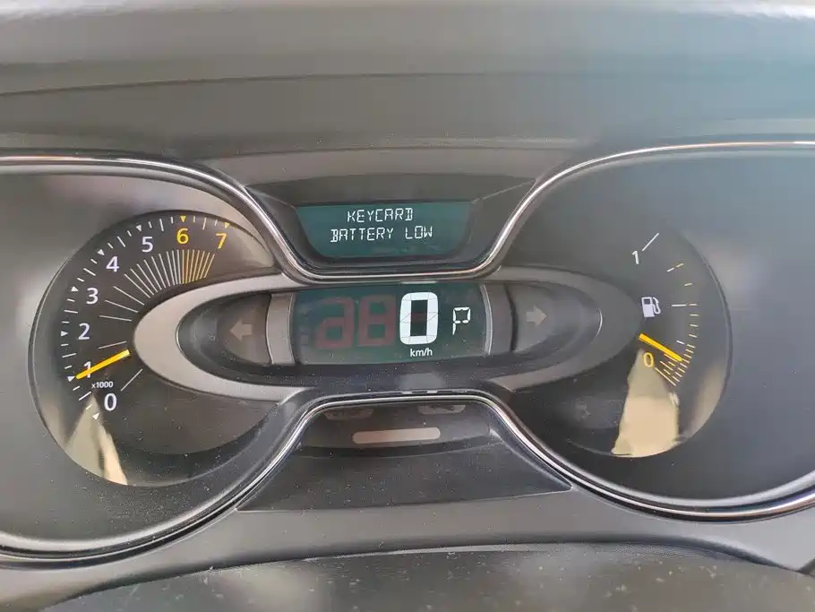 Renault Captur 2016 2015 1.2T Automatic Luxury Edition